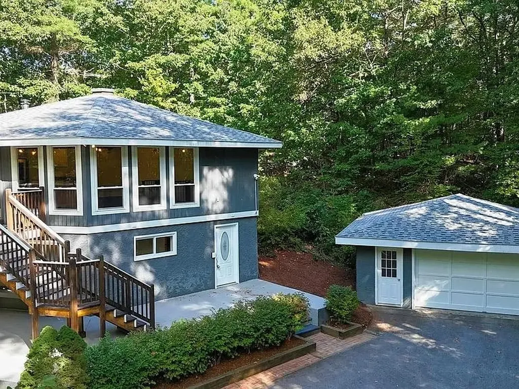 147 Rocky Pond Road Hollis NH 03049