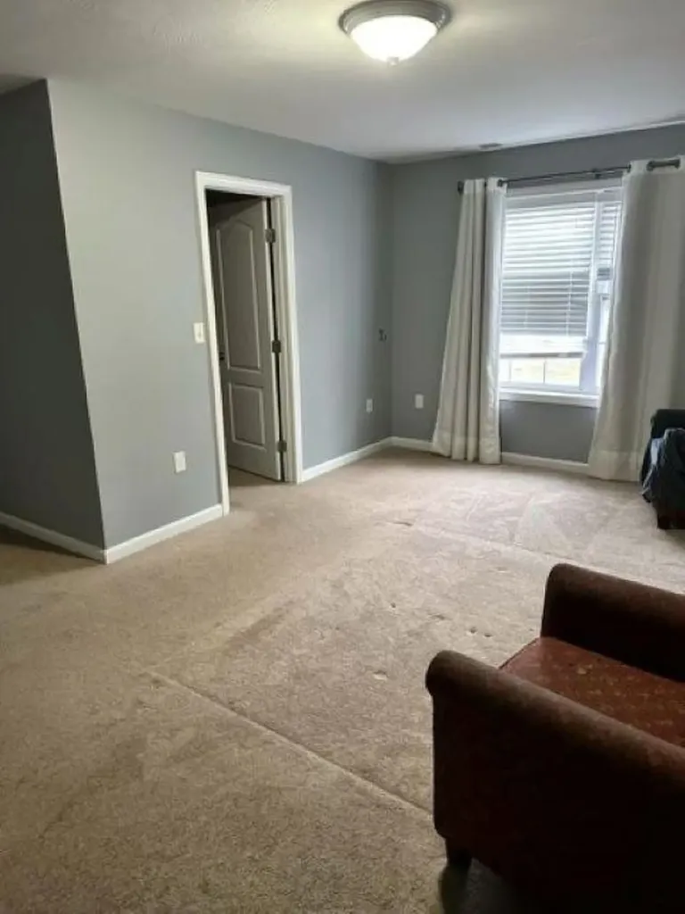 43 Cranberry Way Manchester NH 03109-5962