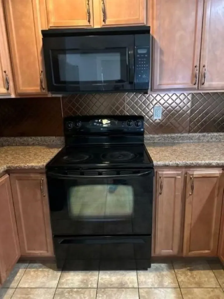 43 Cranberry Way Manchester NH 03109-5962