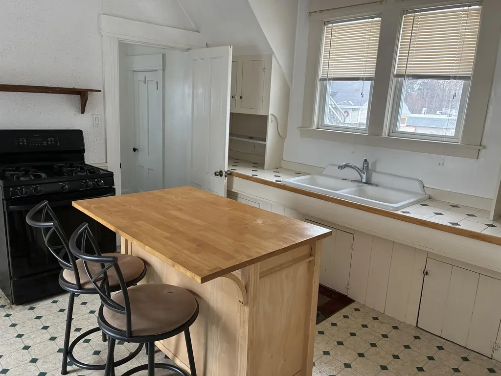 56 Webster Street Manchester NH 03104