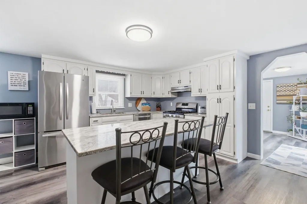 1 Lorraine Street Hudson NH 03051