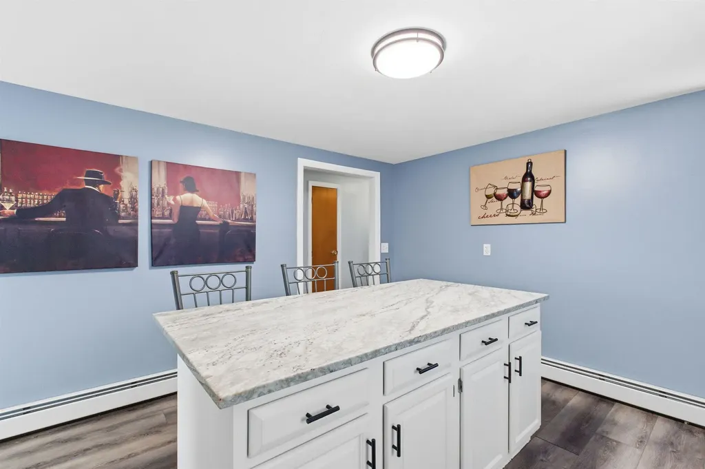 1 Lorraine Street Hudson NH 03051