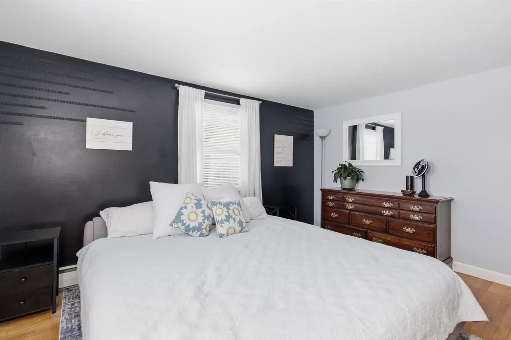 1 Lorraine Street Hudson NH 03051