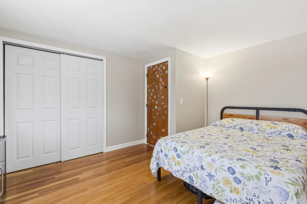 1 Lorraine Street Hudson NH 03051