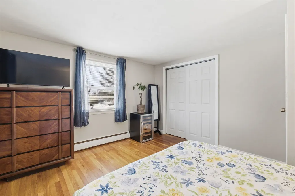 1 Lorraine Street Hudson NH 03051