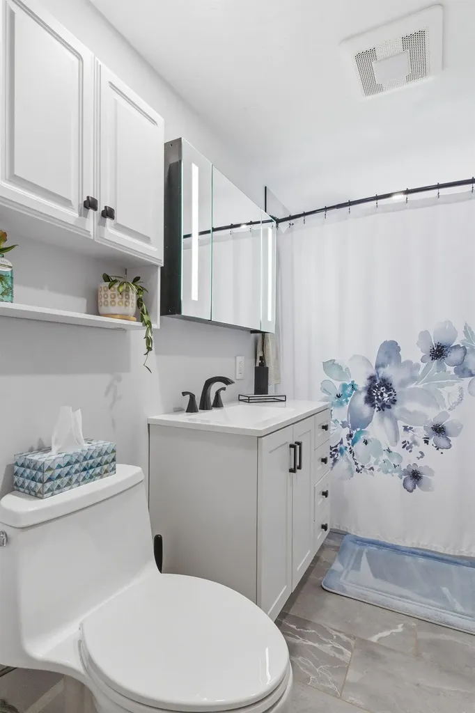 1 Lorraine Street Hudson NH 03051