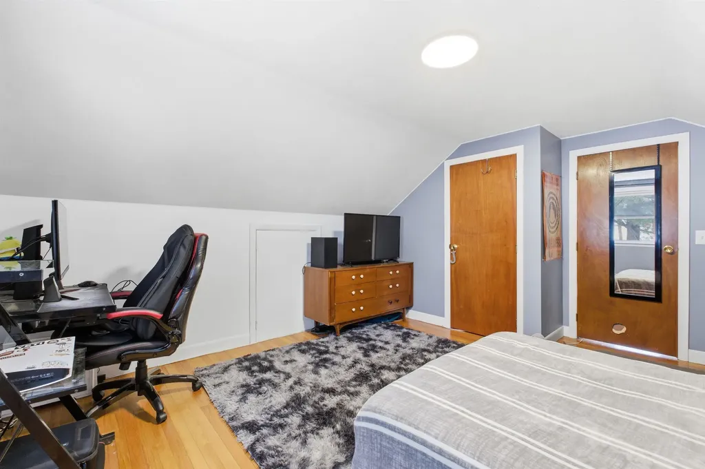 1 Lorraine Street Hudson NH 03051