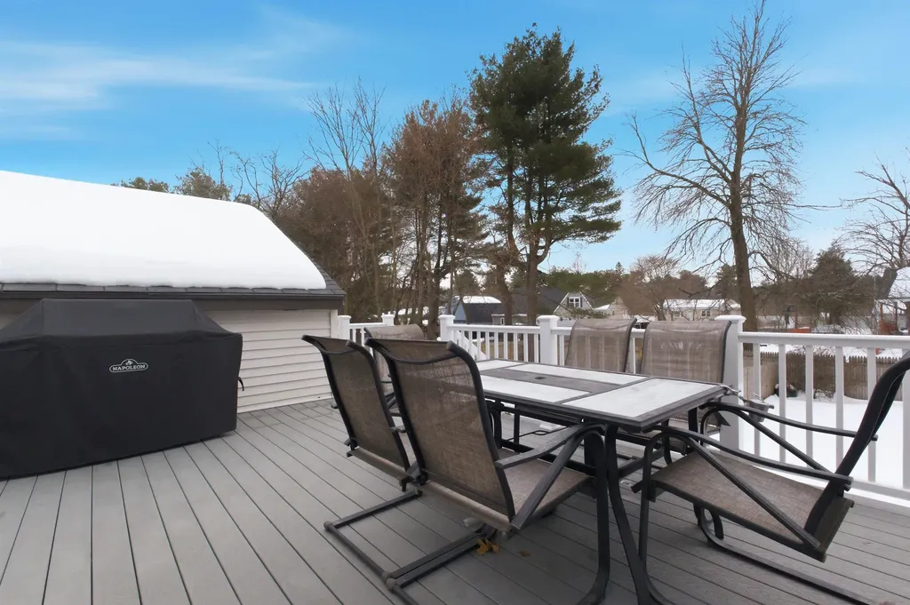 1 Lorraine Street Hudson NH 03051