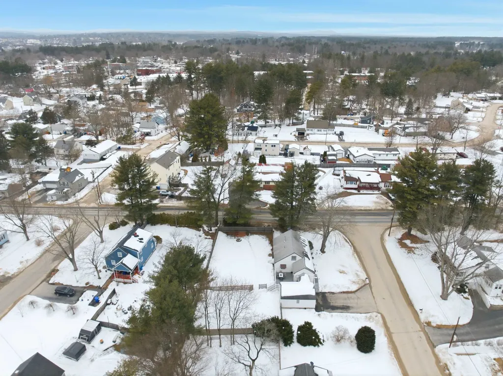 1 Lorraine Street Hudson NH 03051