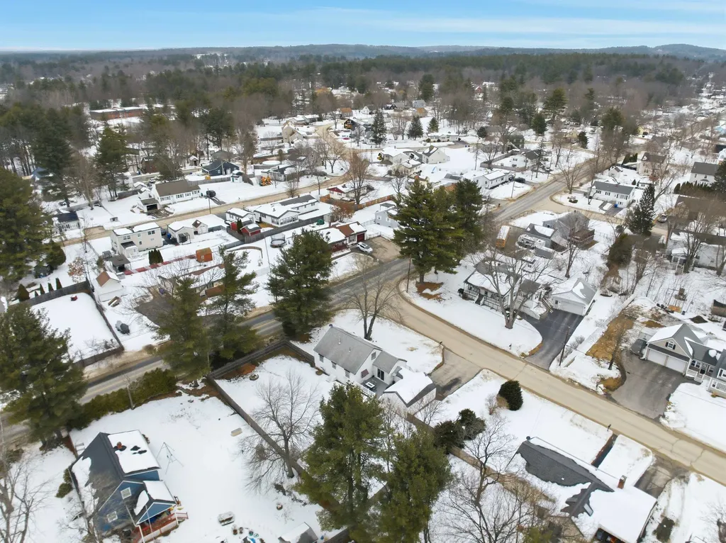 1 Lorraine Street Hudson NH 03051