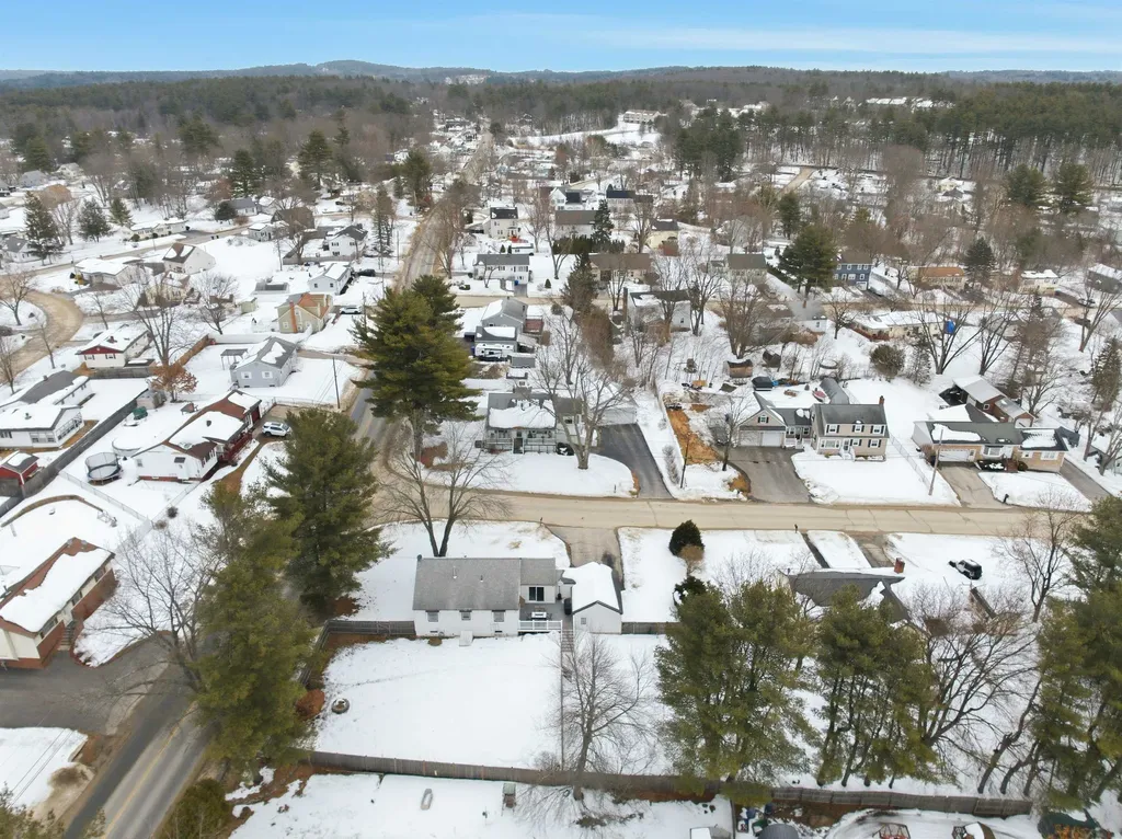 1 Lorraine Street Hudson NH 03051