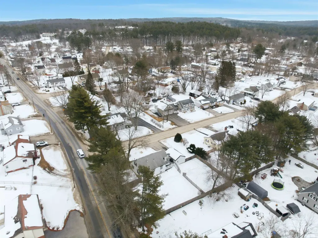 1 Lorraine Street Hudson NH 03051