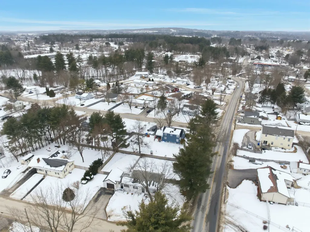 1 Lorraine Street Hudson NH 03051