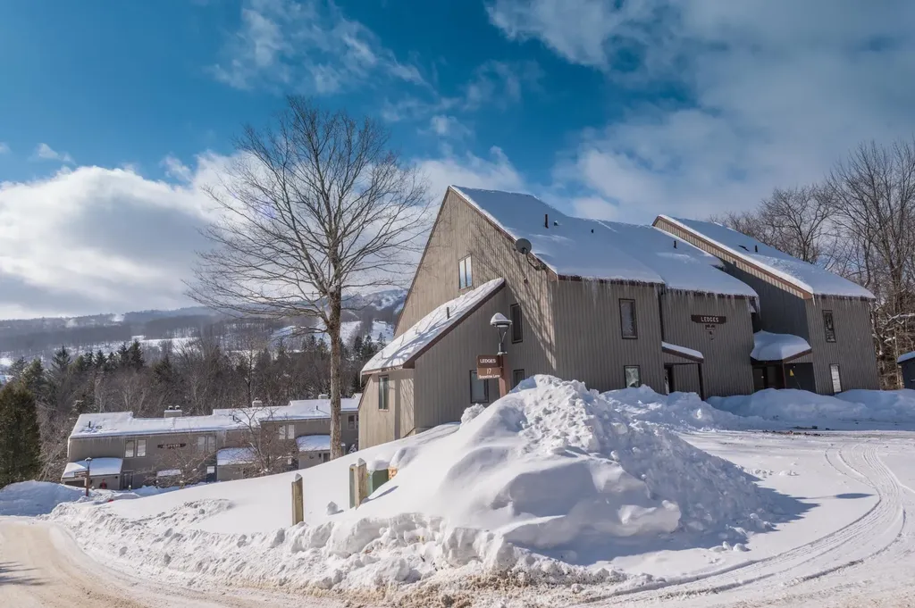 17I Snow Tree Lane Dover VT 05356