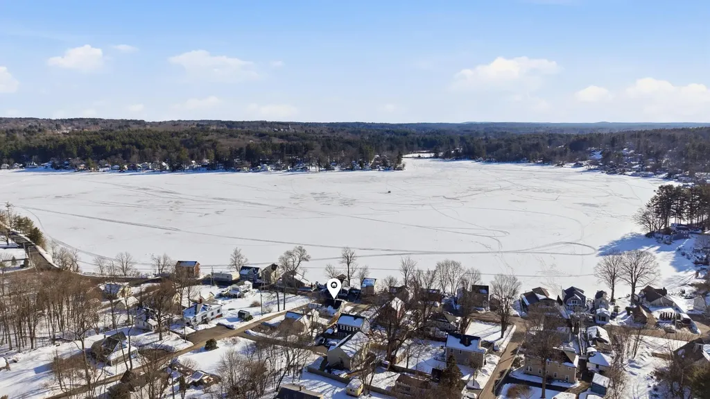 18 North Shore Road Derry NH 03038