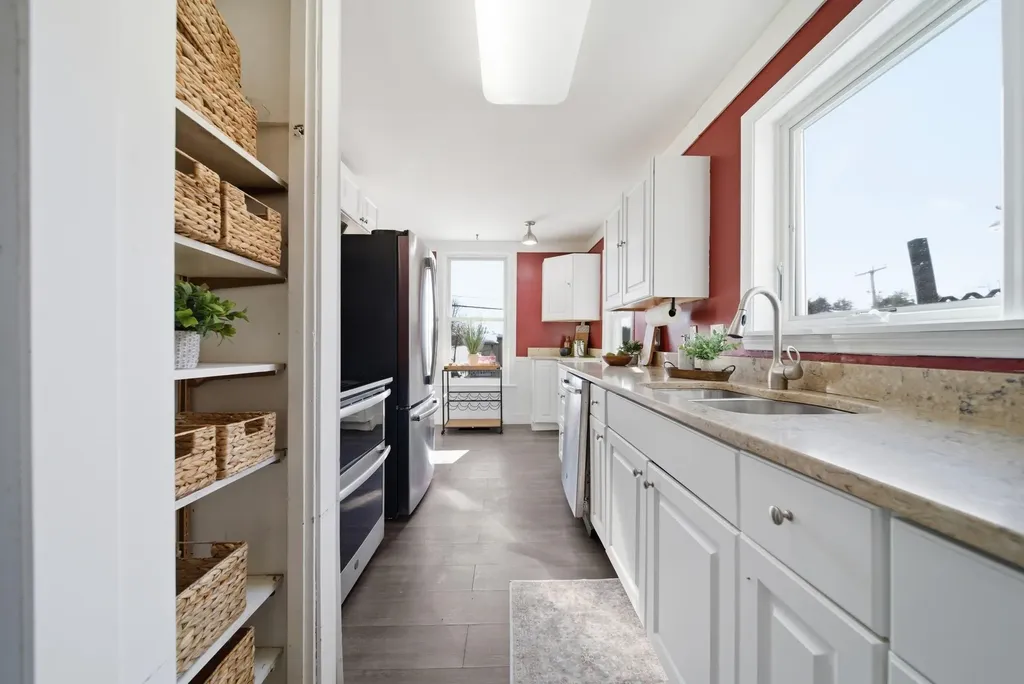 18 North Shore Road Derry NH 03038