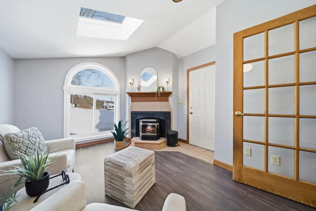 18 North Shore Road Derry NH 03038