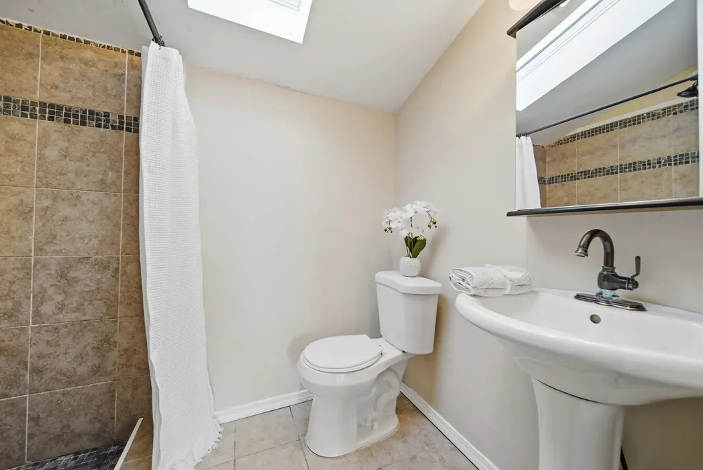 18 North Shore Road Derry NH 03038