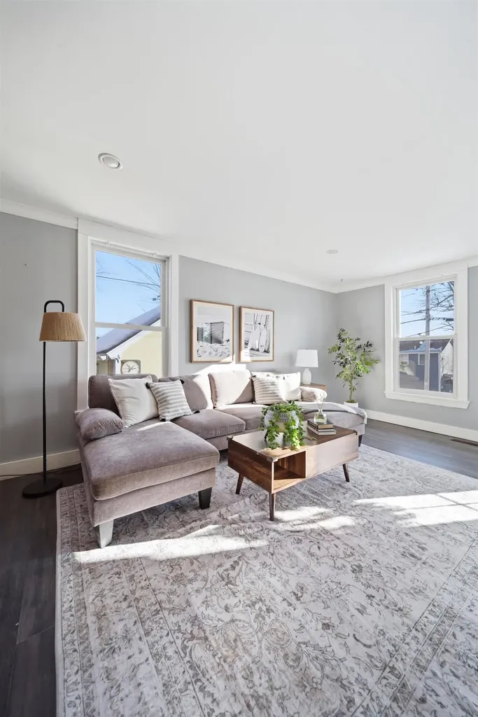 18 North Shore Road Derry NH 03038