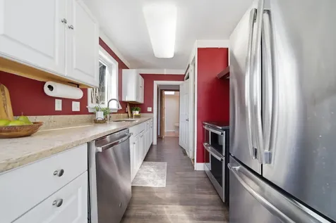 18 North Shore Road Derry NH 03038