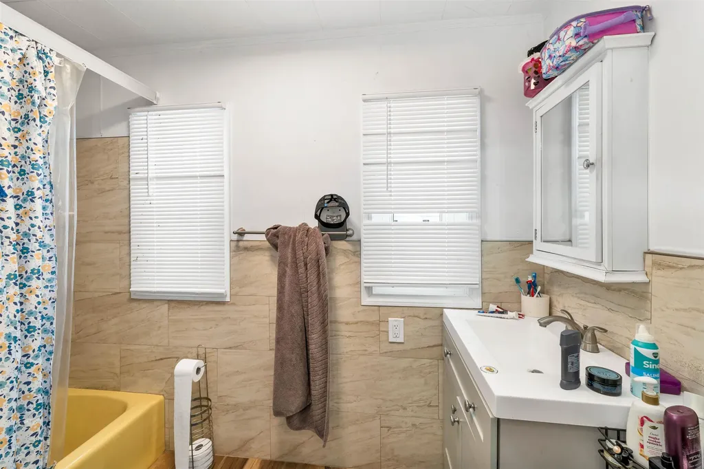 312 Mystic Street Manchester NH 03103