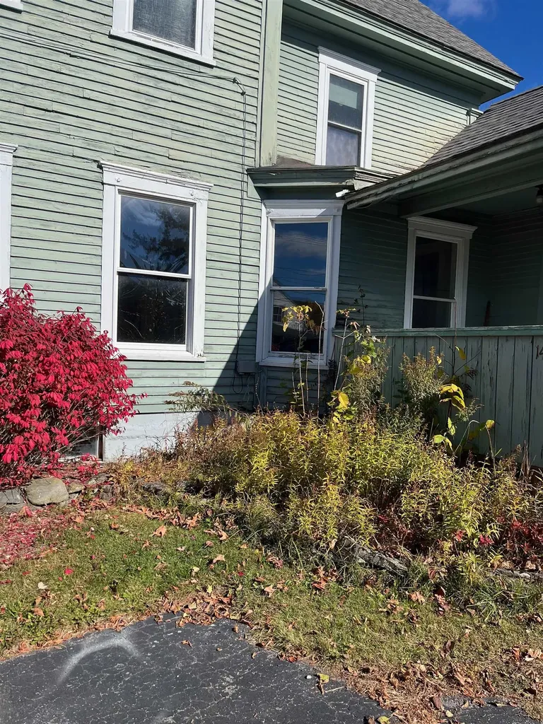 14 Lombard Street Colebrook NH 03576