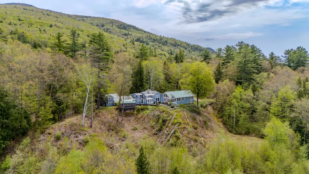 81 Meadow Lane Woodstock NH 03262