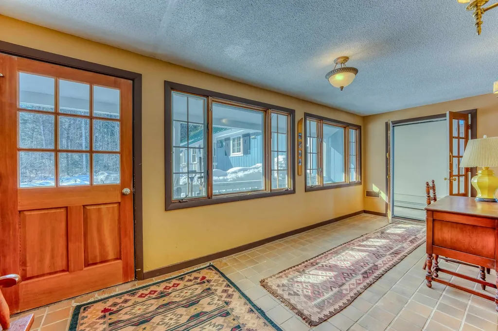 81 Meadow Lane Woodstock NH 03262