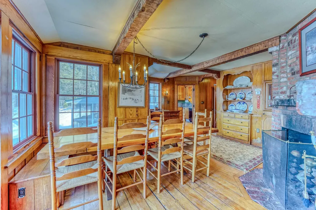 81 Meadow Lane Woodstock NH 03262