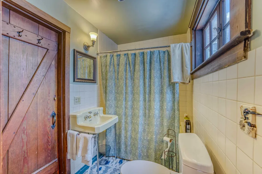 81 Meadow Lane Woodstock NH 03262