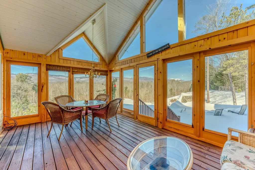 81 Meadow Lane Woodstock NH 03262