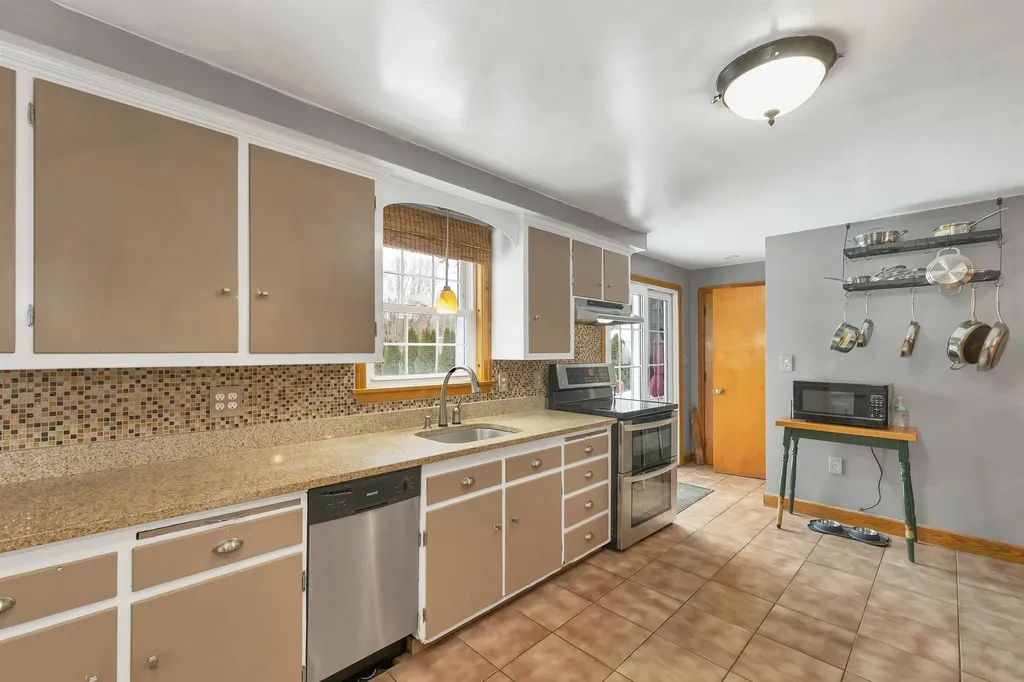 357 Pembroke Street Pembroke NH 03275