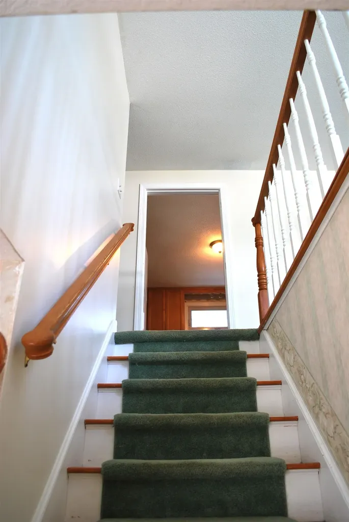 12 Oakdale Avenue Nashua NH 03062