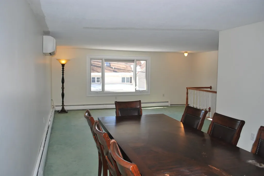 12 Oakdale Avenue Nashua NH 03062