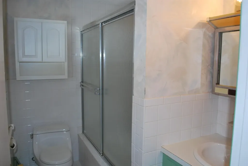 12 Oakdale Avenue Nashua NH 03062