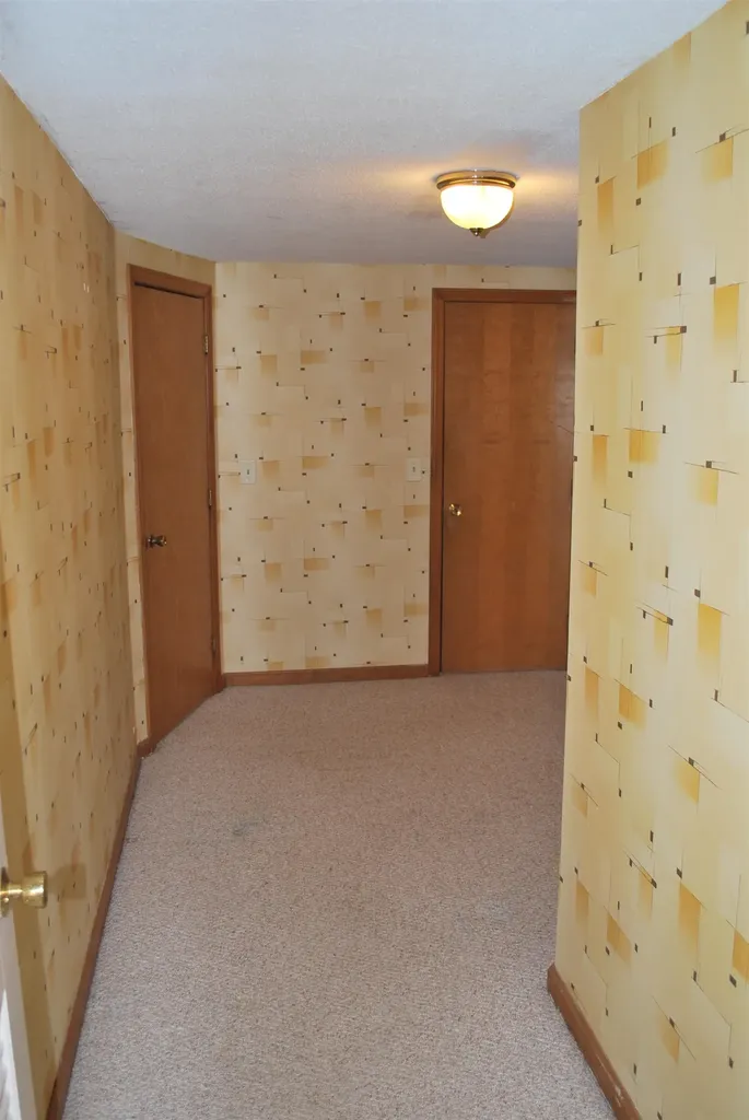 12 Oakdale Avenue Nashua NH 03062