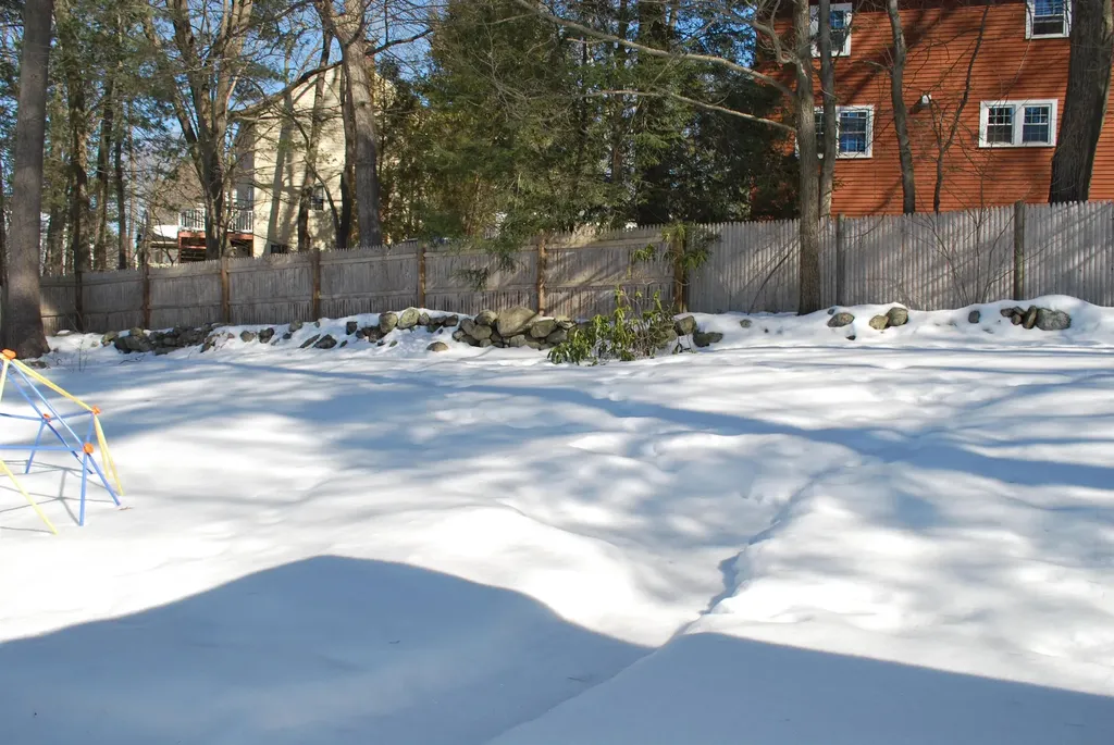 12 Oakdale Avenue Nashua NH 03062