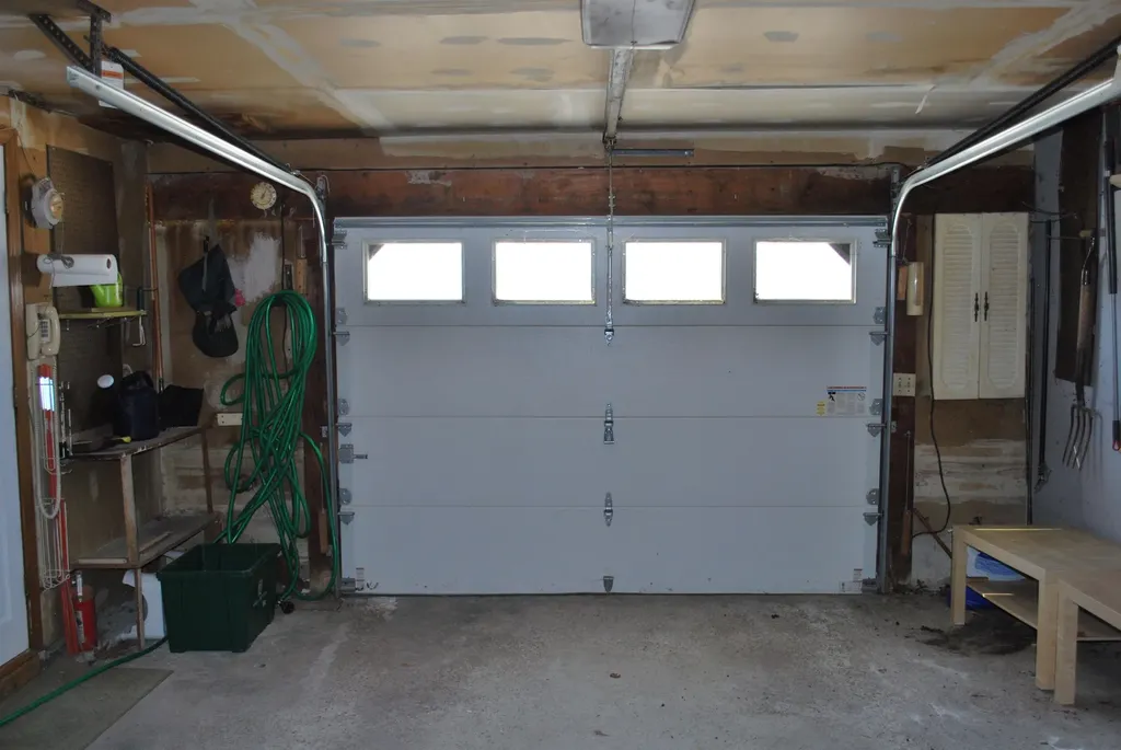 12 Oakdale Avenue Nashua NH 03062