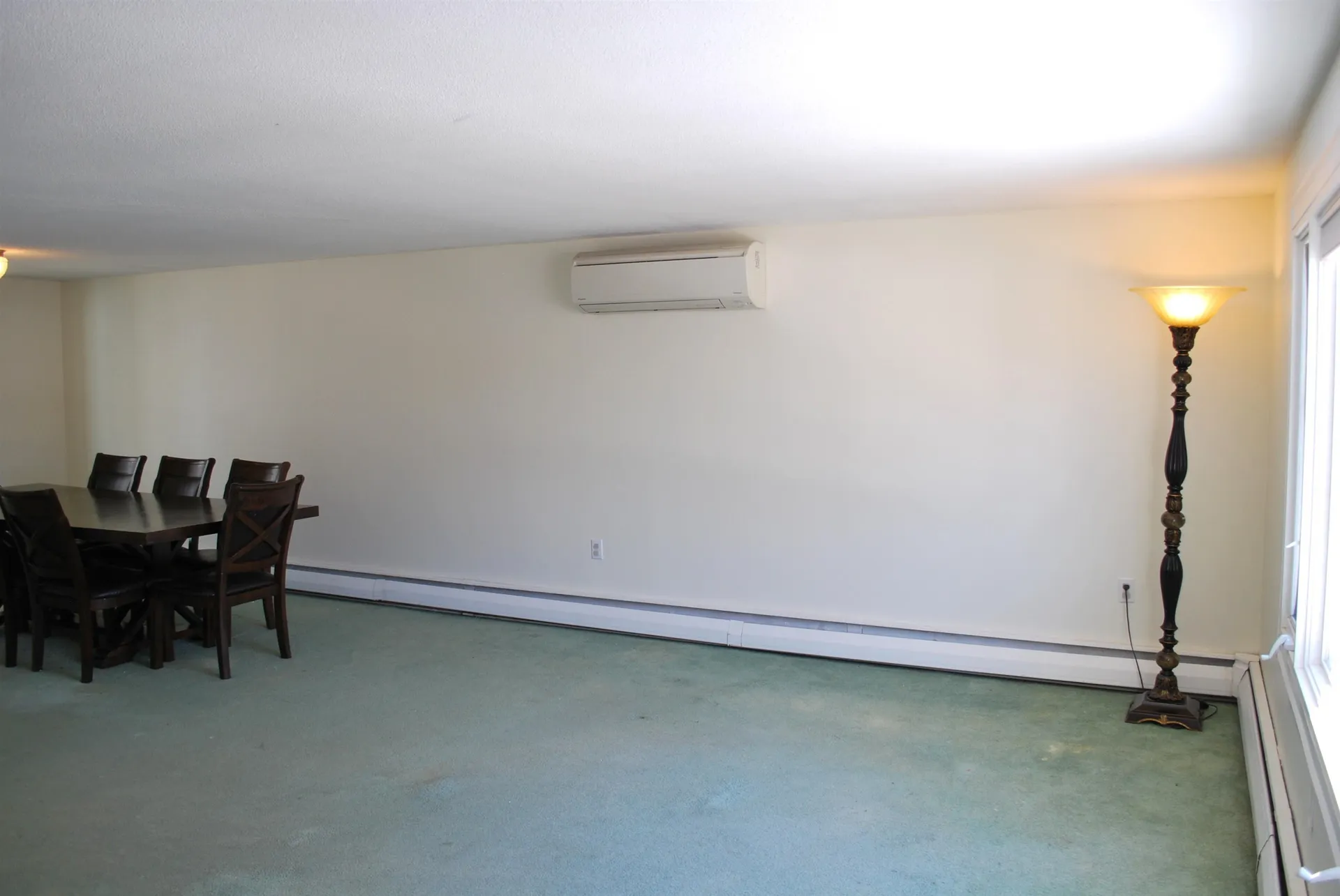 12 Oakdale Avenue Nashua NH 03062