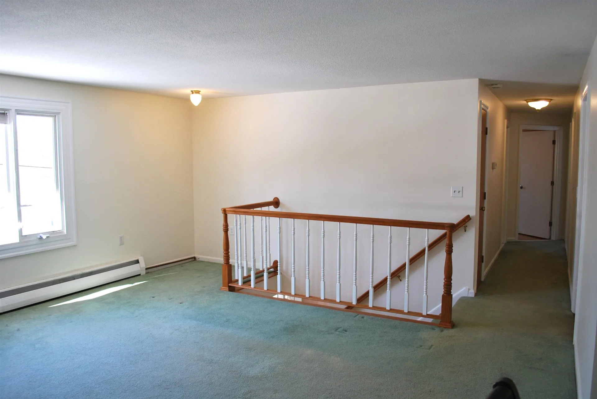 12 Oakdale Avenue Nashua NH 03062