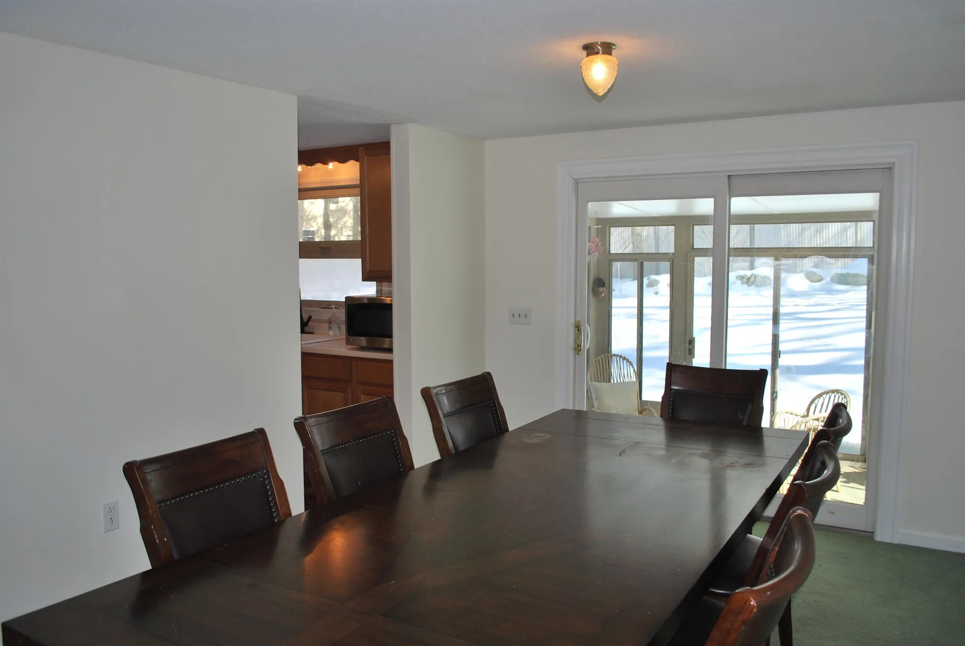 12 Oakdale Avenue Nashua NH 03062