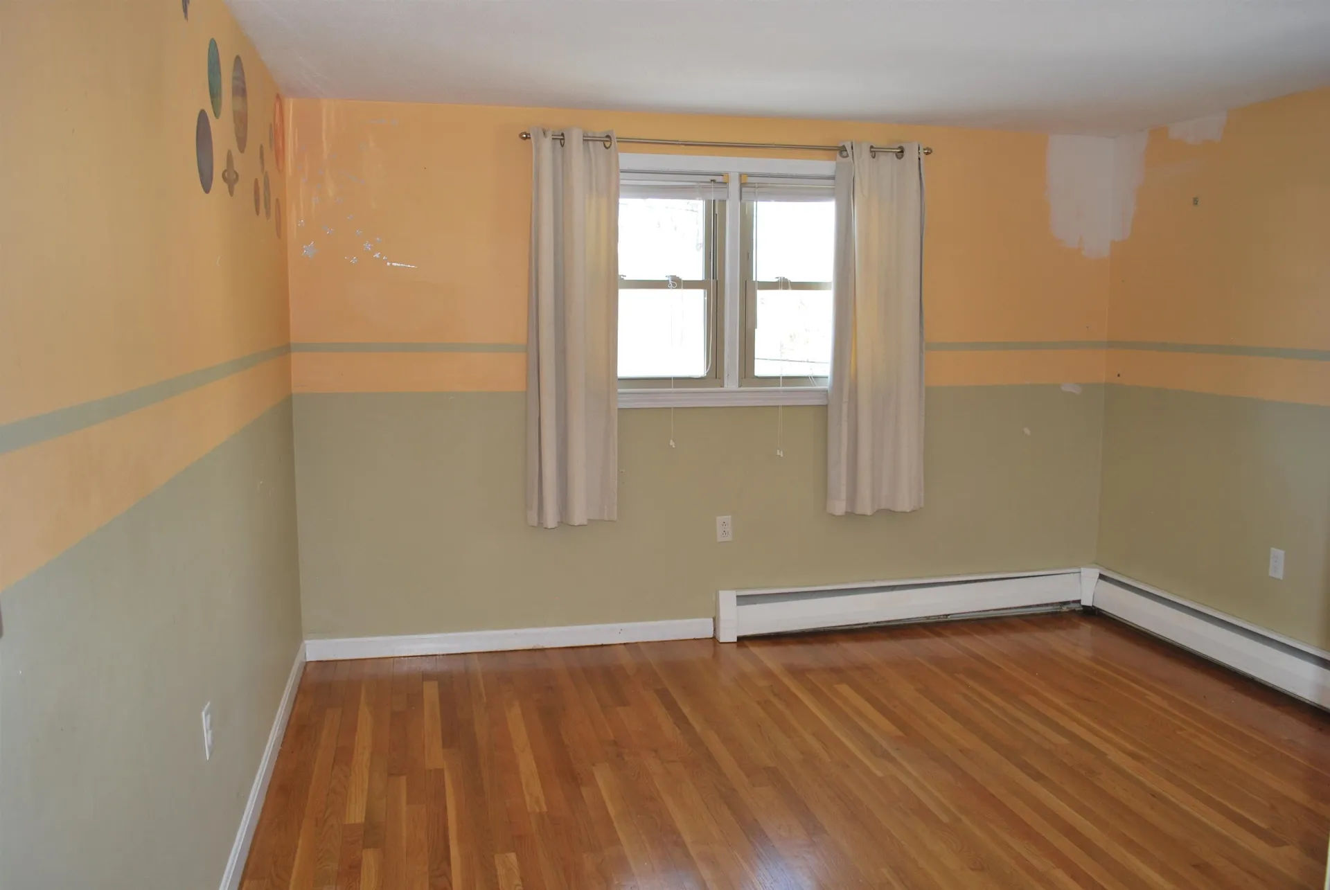 12 Oakdale Avenue Nashua NH 03062