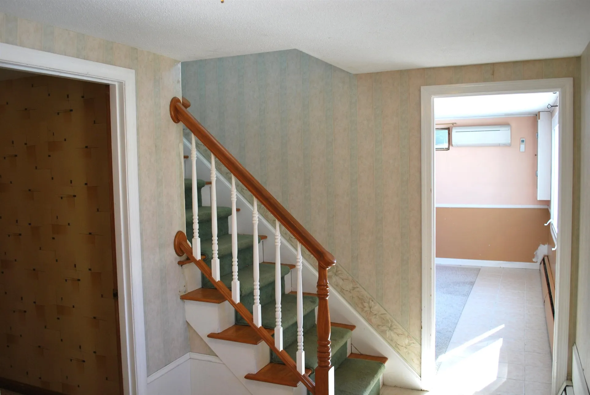 12 Oakdale Avenue Nashua NH 03062