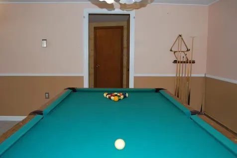 12 Oakdale Avenue Nashua NH 03062