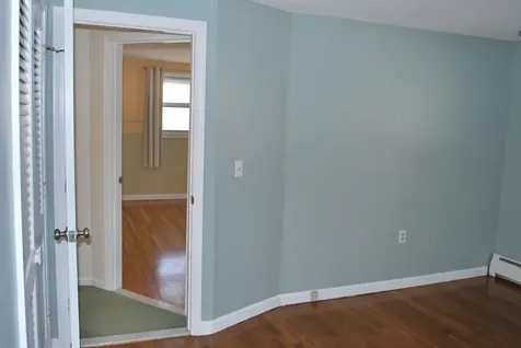 12 Oakdale Avenue Nashua NH 03062