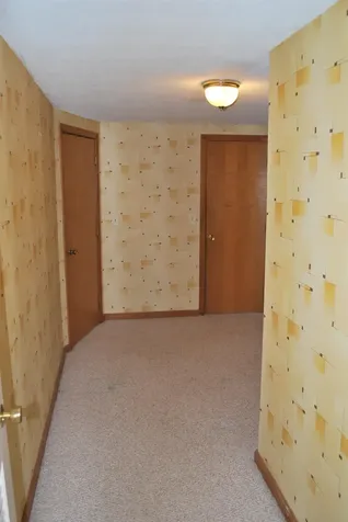 12 Oakdale Avenue Nashua NH 03062