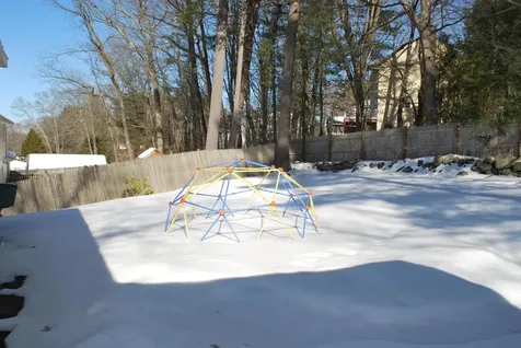 12 Oakdale Avenue Nashua NH 03062