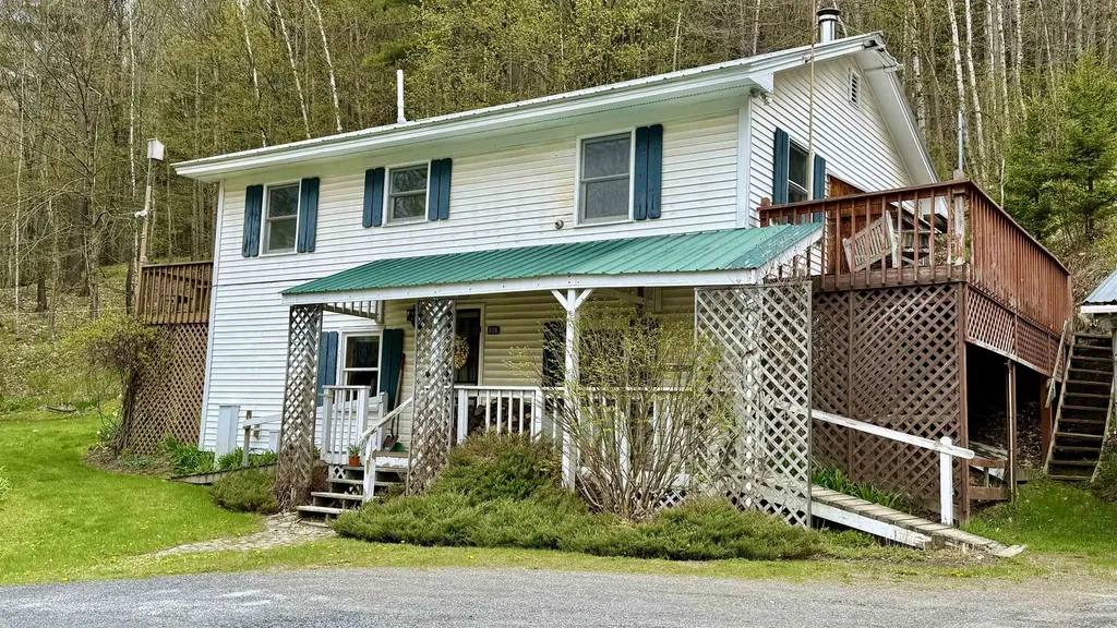 806 Vt Route 15 W Johnson VT 05656
