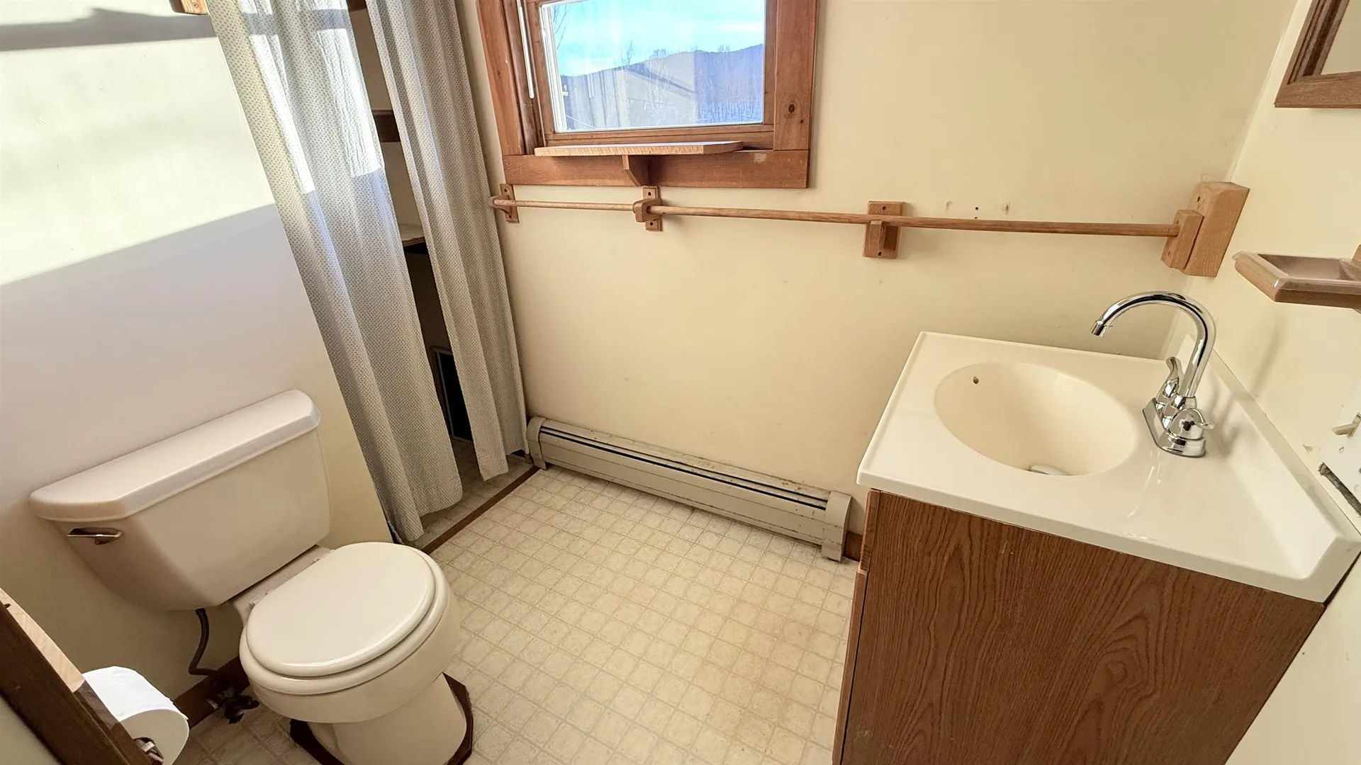 806 Vt Route 15 W Johnson VT 05656