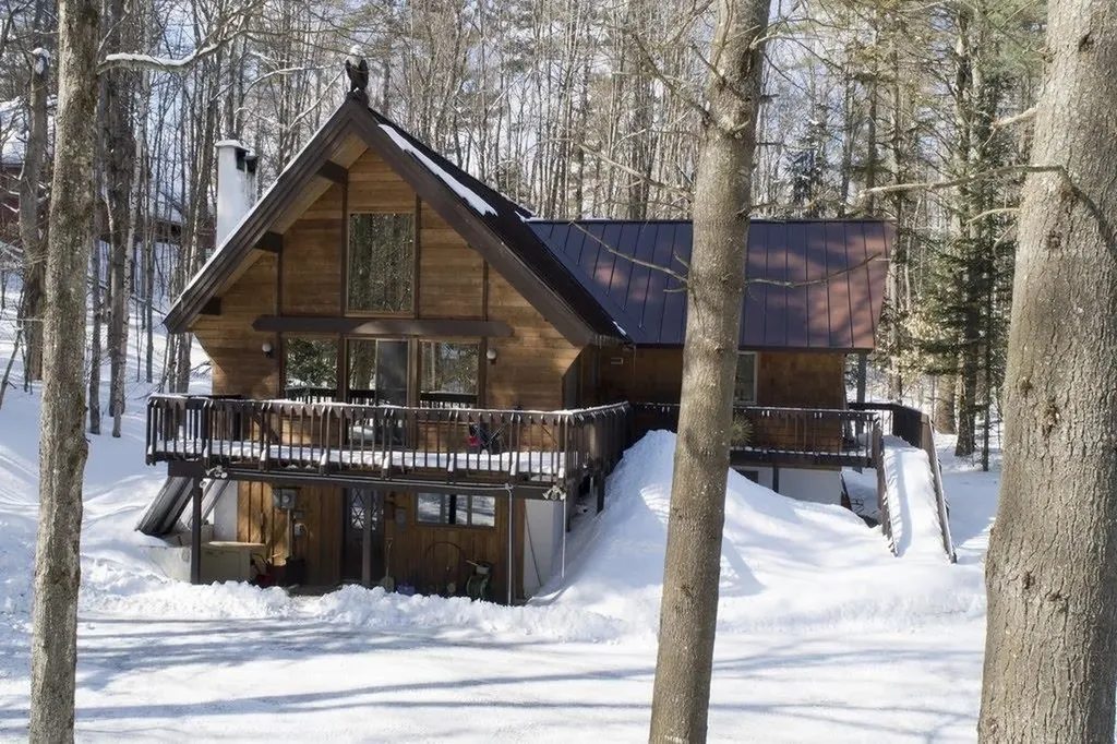 33 Strattonwald Road Winhall VT 05340